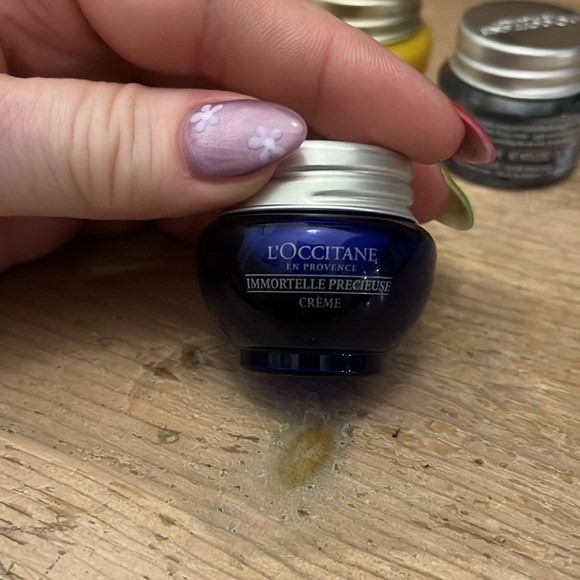 3 L’Occitane en Provence Sample Size Jars Divine Cream - Precious Cream - Gel - Picture 7 of 9